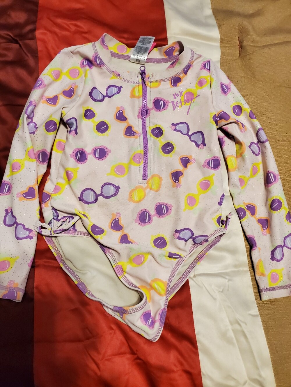 Betsey Johnson Girls Size 5 Long Sleeve One-Piece Rash Guard Swimsuit Sunglasses
